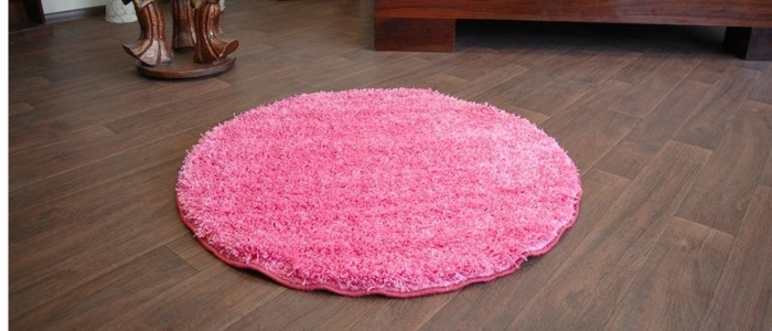 Fluffy shaggy round rug
