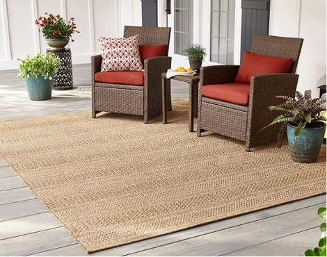 Laying outdoor carpet