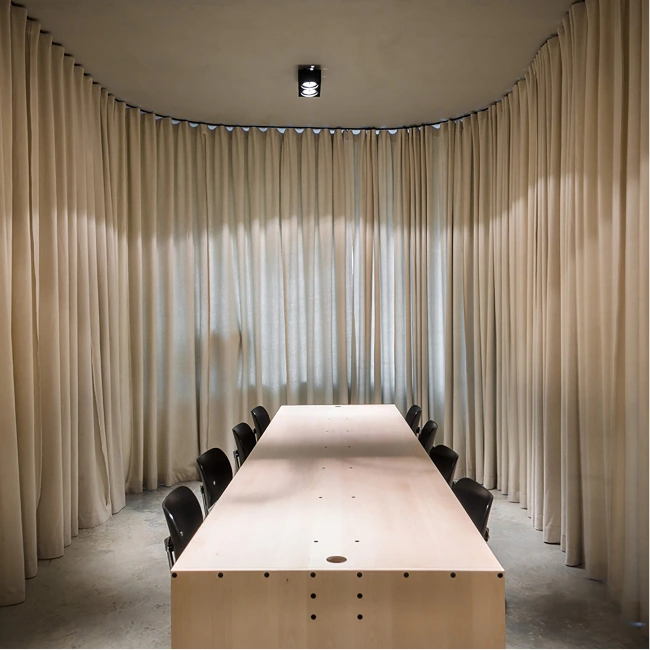 Soundproof curtains for noise reduction