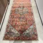 Elegant runner floor rug