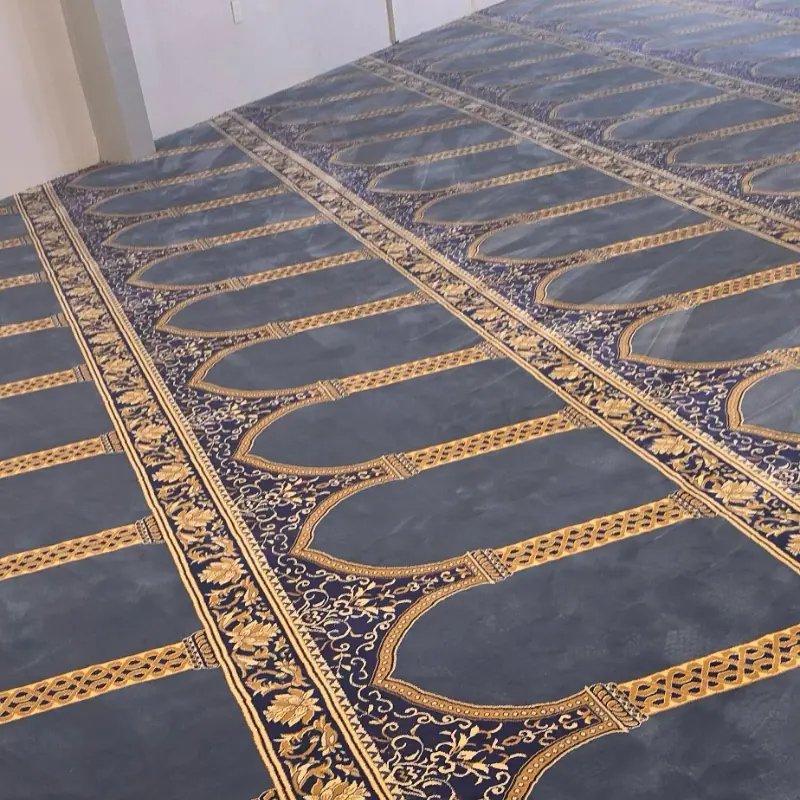 Blue Hira pattern prayer carpet