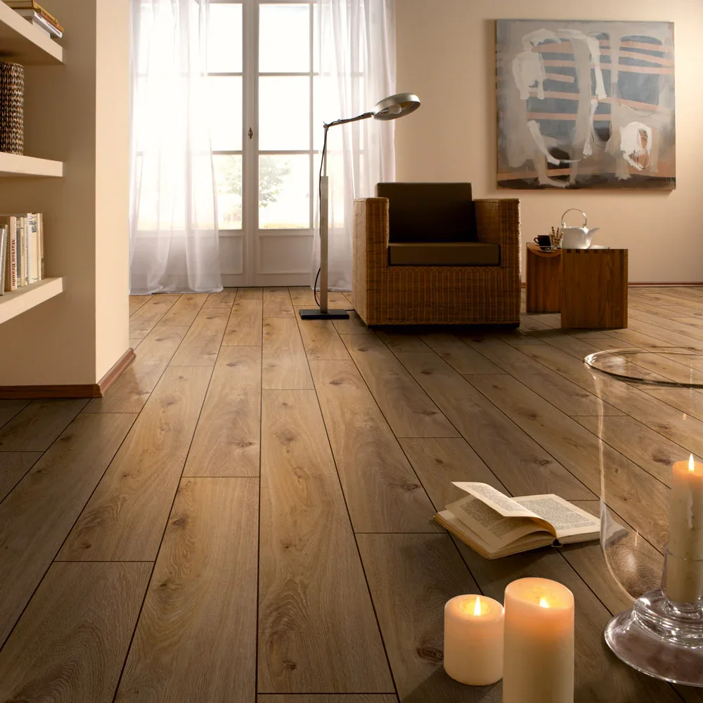 Exquisit 8mm Laminate Flooring