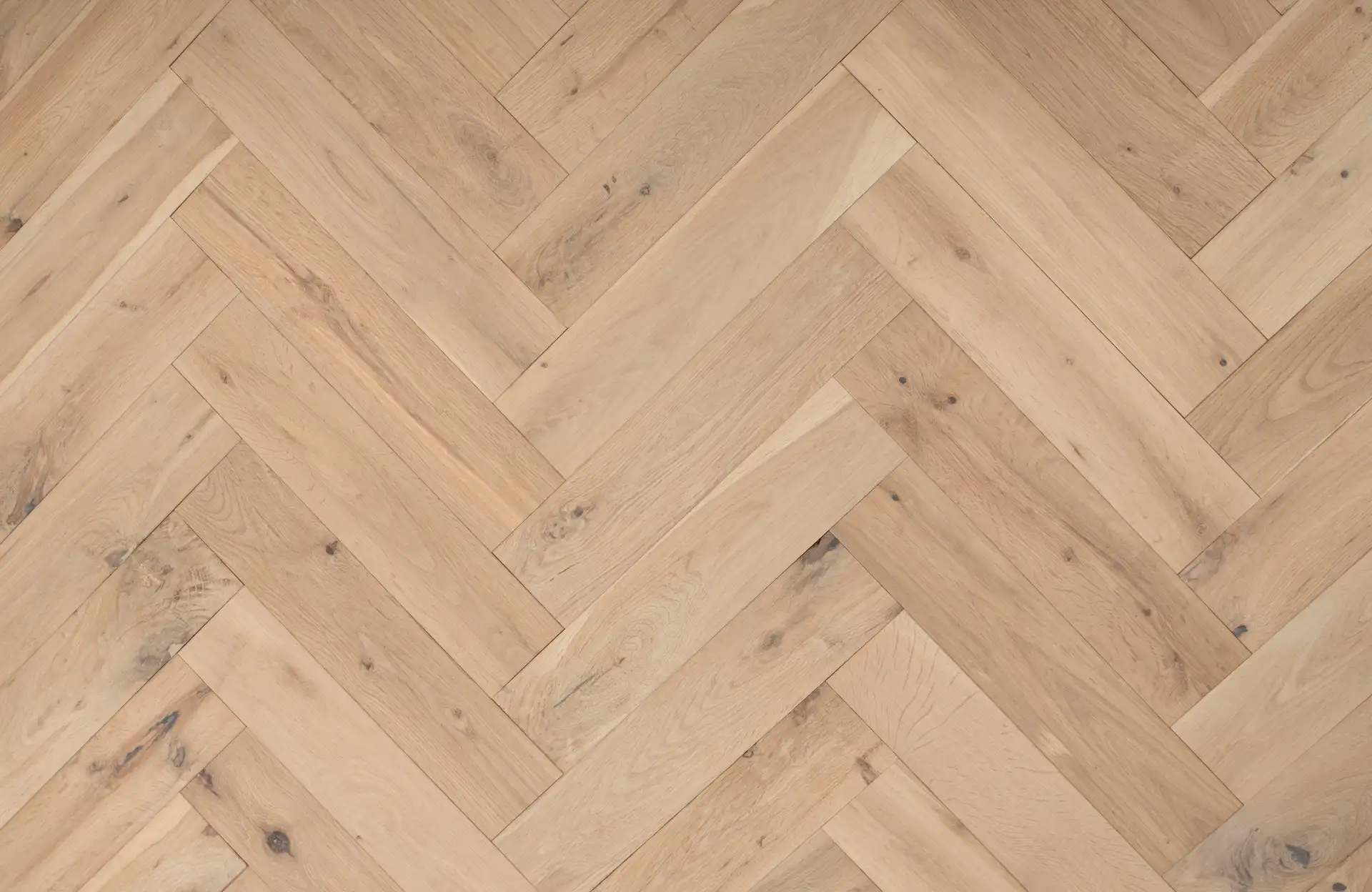 Thorpe Pasture Grand Solid Oak Herringbone
